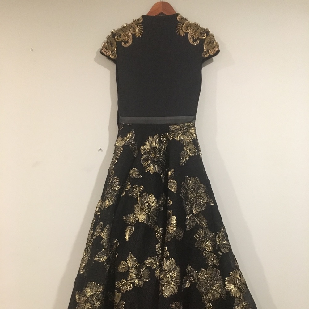 Long reception gown - Picture 2 of 2